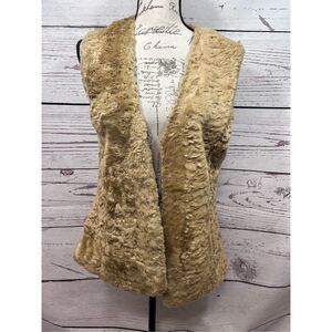 Ashley B‎ Bernardo small tan faux fur vest with clasp